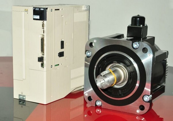 yaskawa�ŷ�����,SGM7P-15-AFAHC0C,�ŷ�늙C,�����ŷ�����